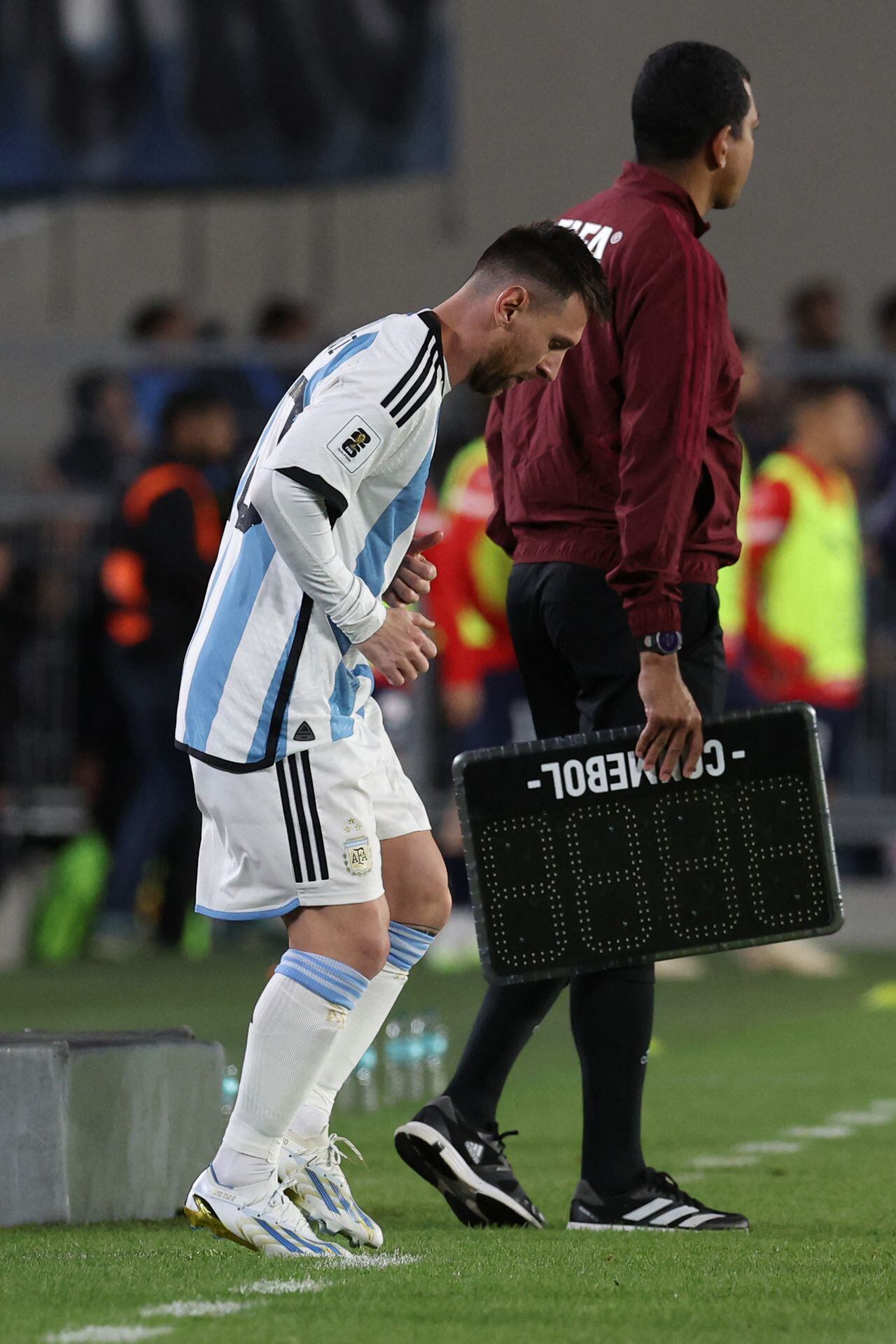 Lionel Messi fue suplente ante Paraguay.