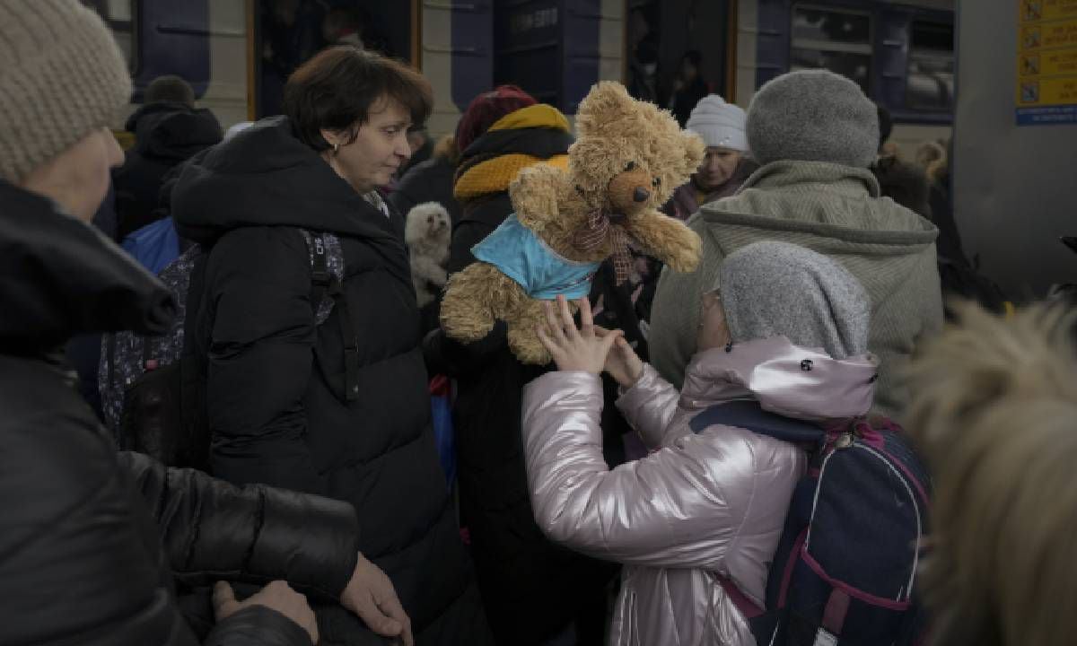 Medio millón de niños han salido de Ucrania según Unicef. AP Photo/Vadim Ghirda