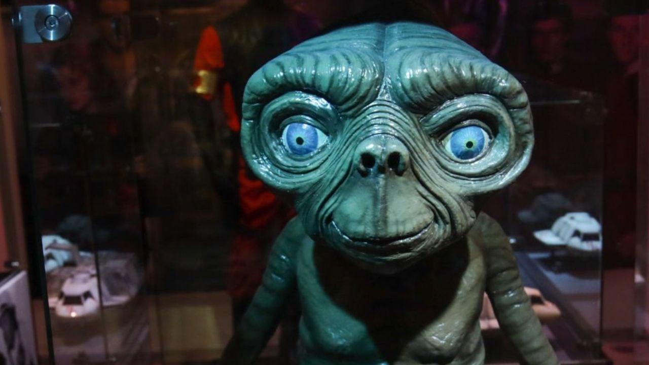 El muñeco original de E.T el extraterrestre fue subastado en más de dos millones de dólares (imagen de referencia)