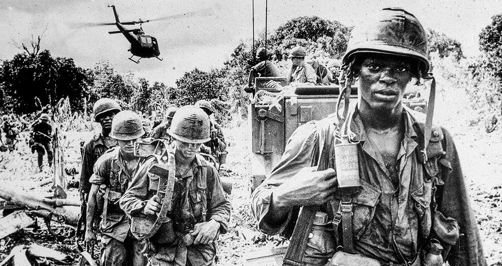 • 1965 Estalla la guerra de Vietnam.