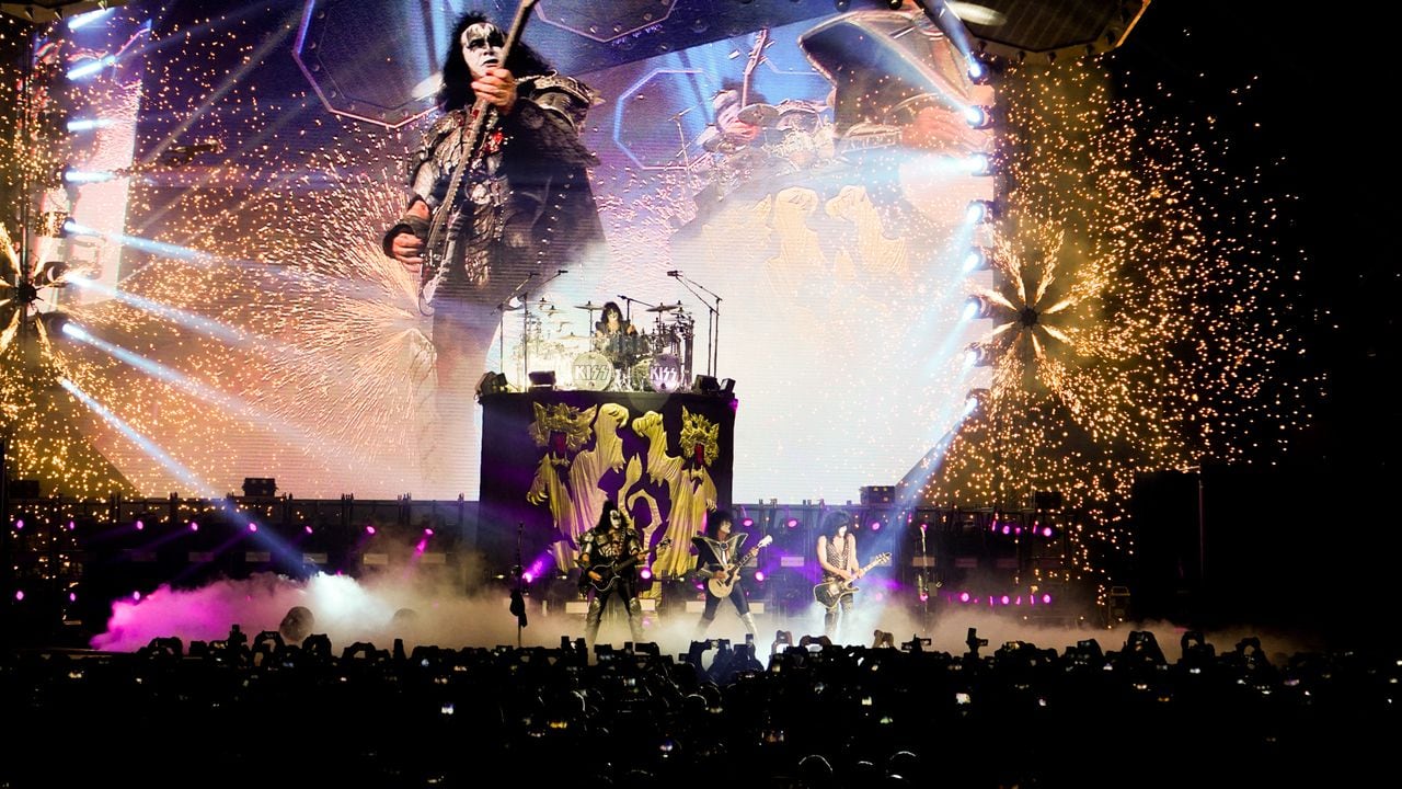 Kiss, una de las bandas de rock más emblemáticas del mundo, se presentó en el Movistar Arena.