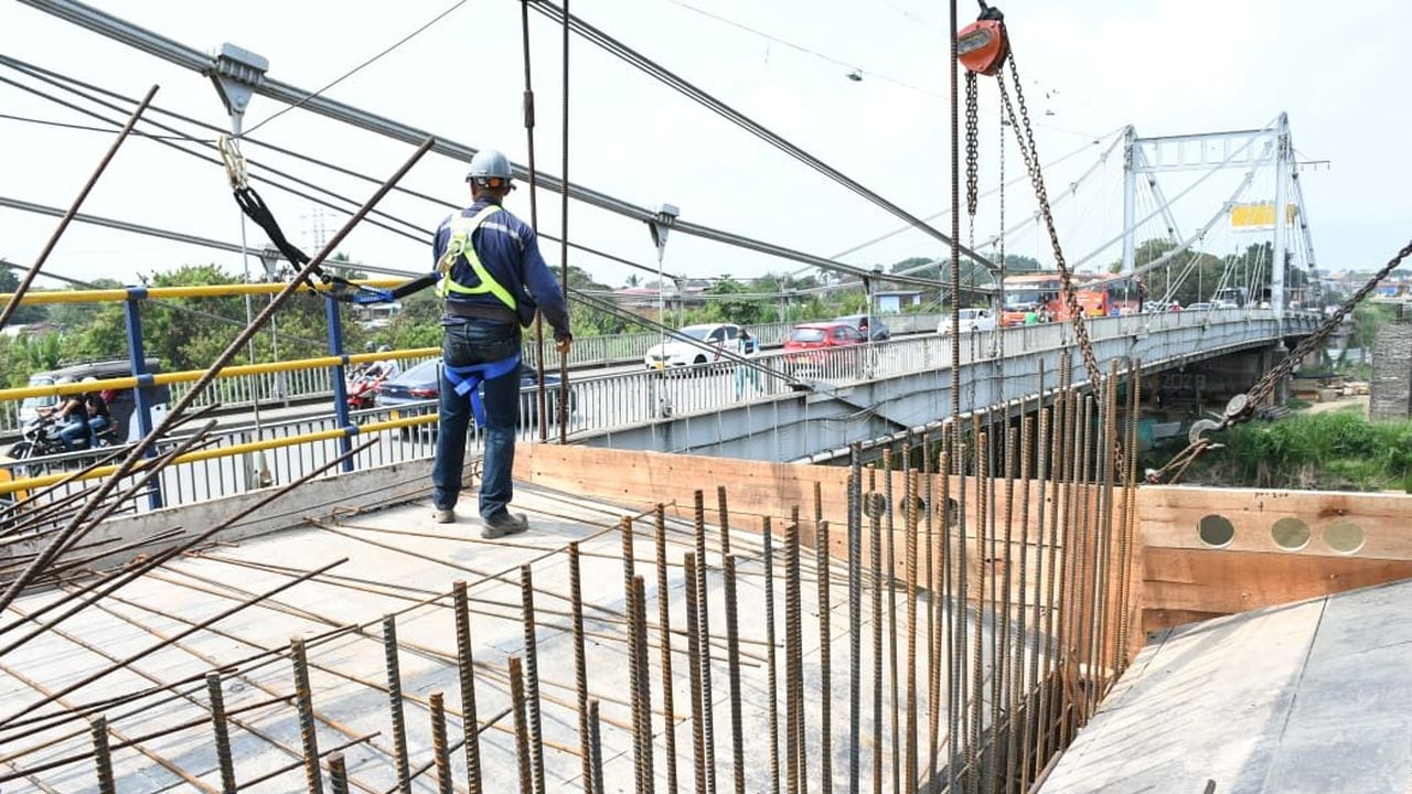 La obra del nuevo puente de Juanchito en el Valle sería entregada a finales de este 2023.