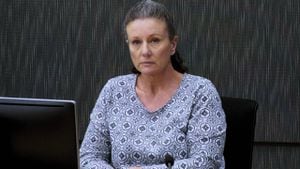 Kathleen Folbigg aparece a través de un enlace de video durante una investigación de condena en el Tribunal Forense de Nueva Gales del Sur en 2019.