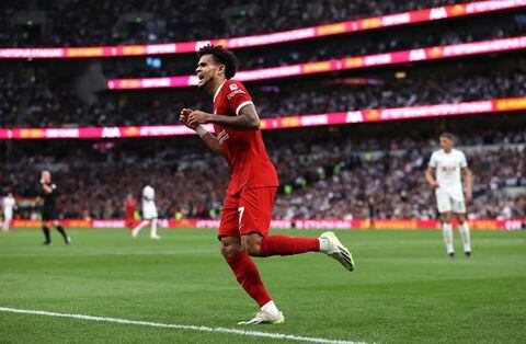 LONDON, ENGLAND - SEPTEMBER 30: Luis Diaz of Liverpool reacts after a goal was rules offside during the Premier League match between Tottenham Hotspur and Liverpool FC at Tottenham Hotspur Stadium on September 30, 2023 in London, England. (Photo by Ryan Pierse/Getty Images)