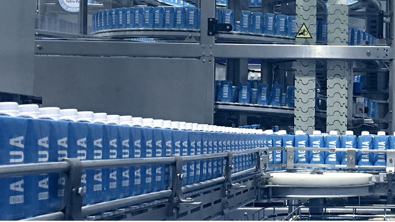 Desde hace seis meses cuatro empresas venden en el país agua empacada en envases de Tetra Pak.