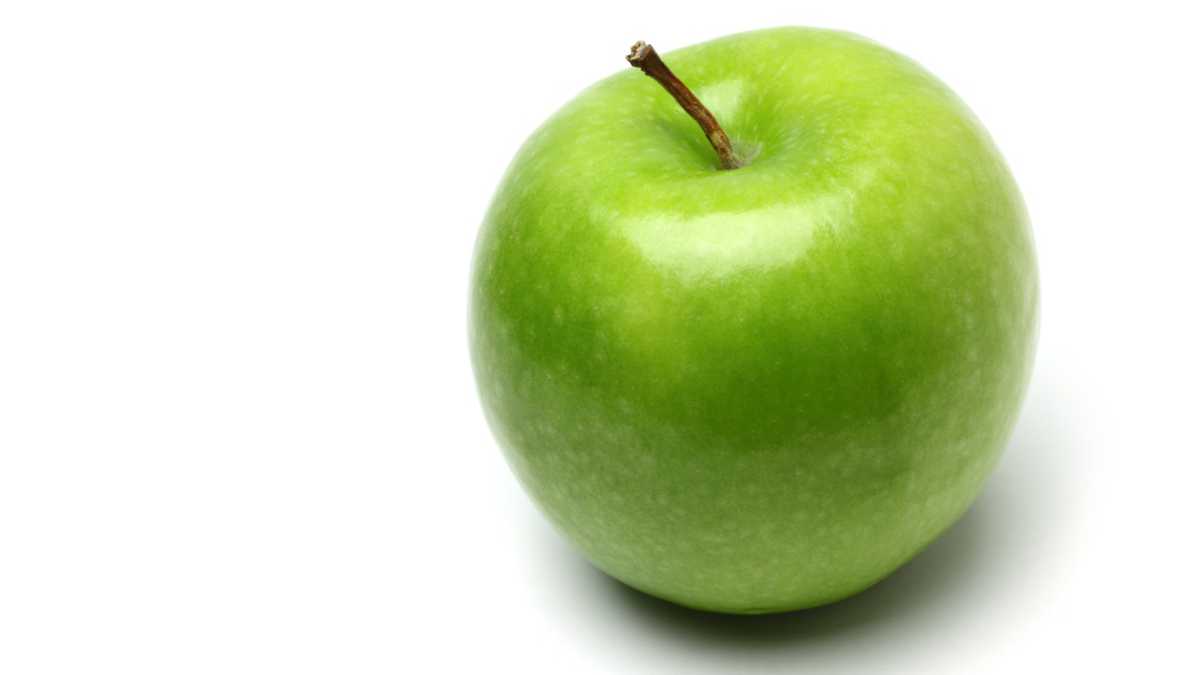 La manzana verde tiene una composición nutricional que favorece la salud del corazón.
