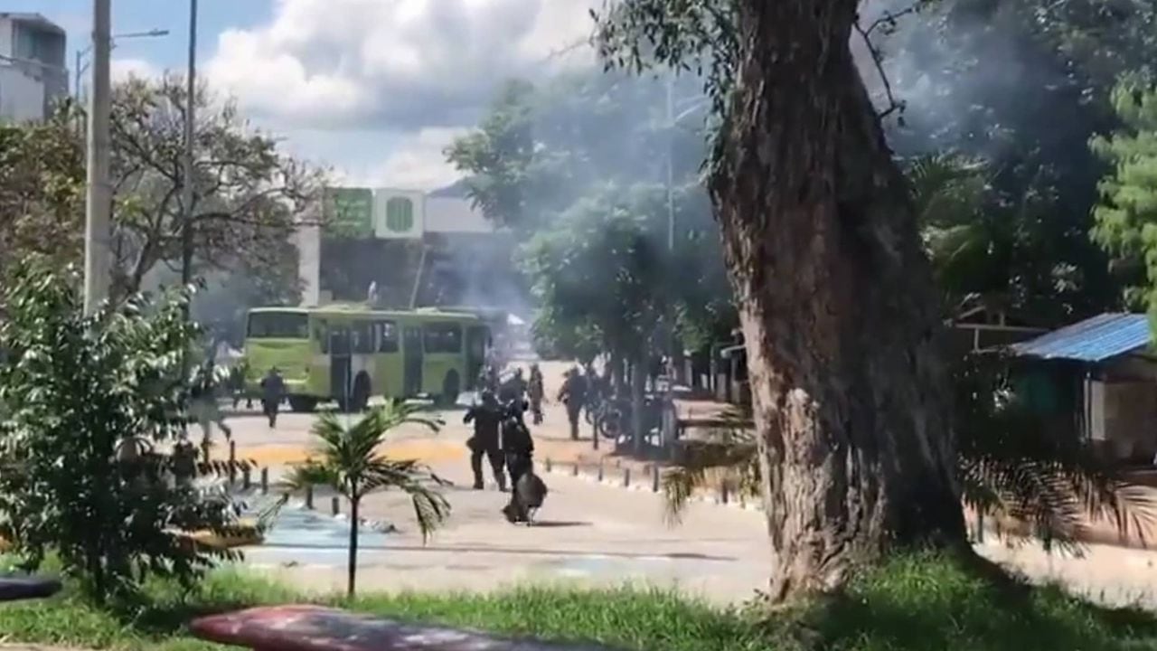 Disturbios en la entrada de la Universidad Industrial de Bucaramanga