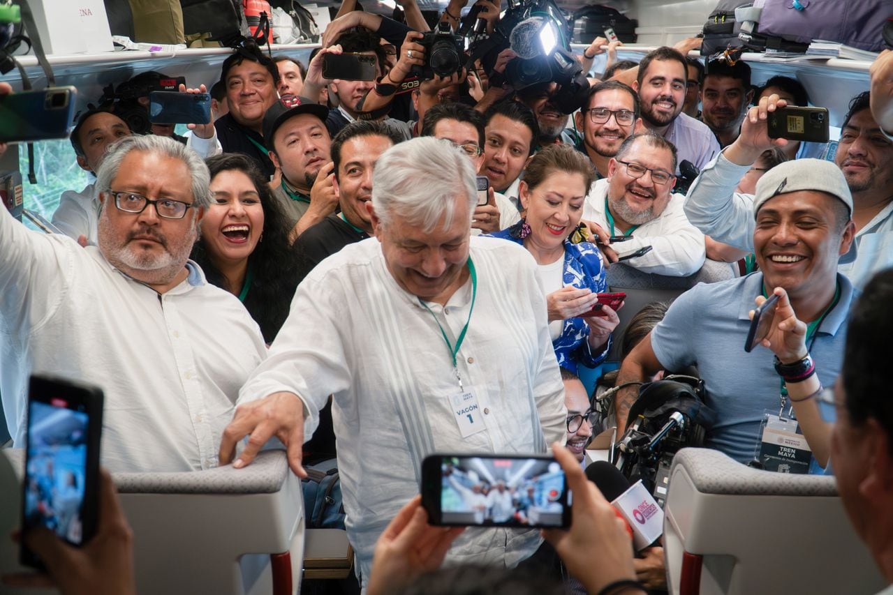 López Obrador se ha apresurado a terminar el proyecto del Tren Maya antes de dejar la presidencia en septiembre próximo pasando por encima de las objeciones de los ecologistas y los arqueólogos. El tren amenaza extensas cuevas donde se han descubierto algunos de los restos humanos más antiguos de Norteamérica.