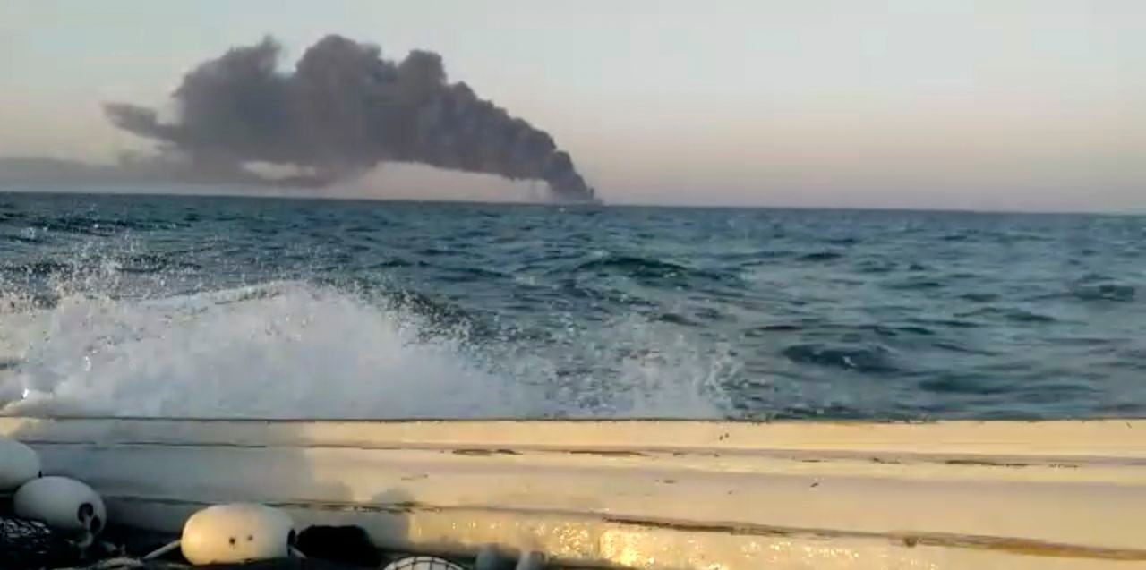 Irán anuncia naufragio buque cisterna en el golfo de Omán sin víctimas