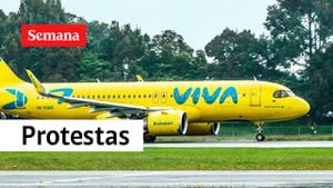 Pasajeros de Viva Air protestan en el Aeropuerto El Dorado