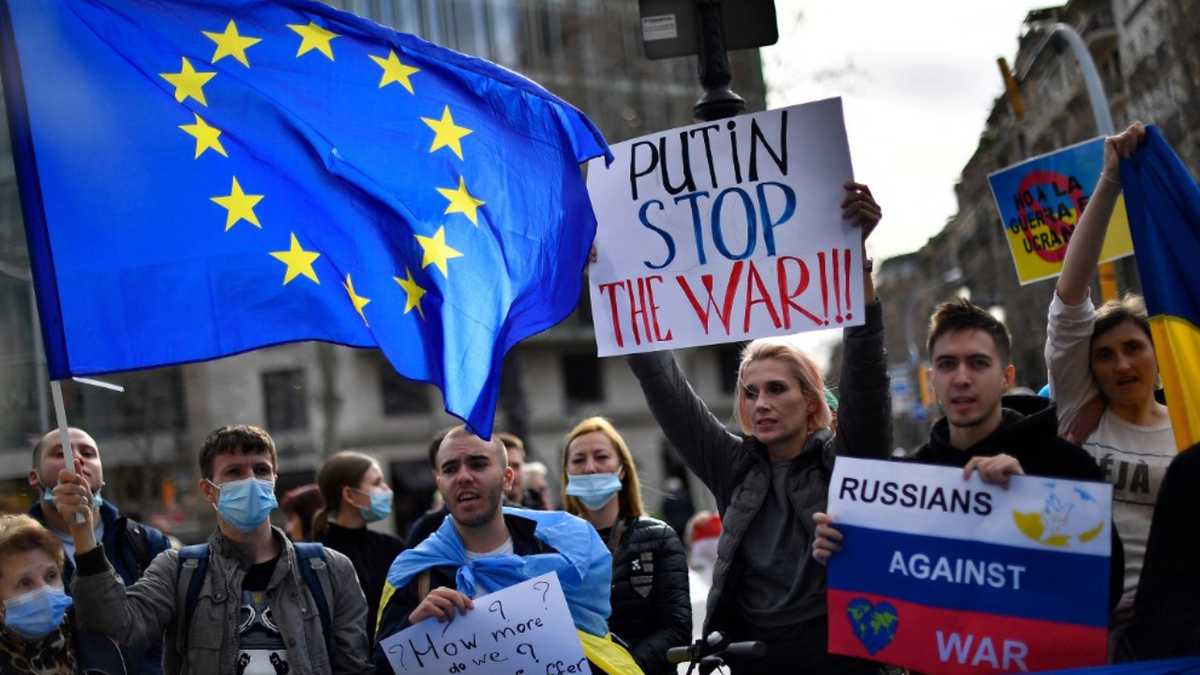 Protestas en Rusia piden cese a la “locura” de la guerra con Ucrania
