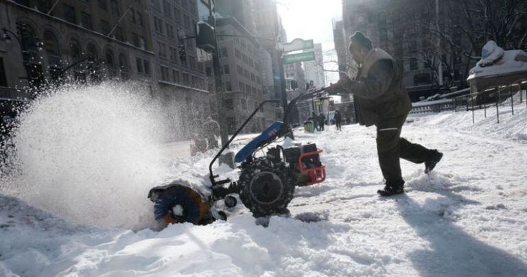 La nevada nocturna eclipsó la cantidad total de nieve registrada durante todo el invierno pasado en la ciudad de Nueva York.