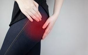 El dolor producido por la ciática se puede extender por las piernas.