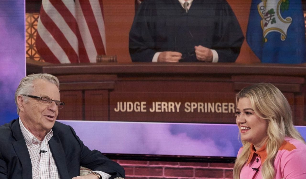 Jerry Springer asistió hace unos meses al programa de Kelly Clarkson