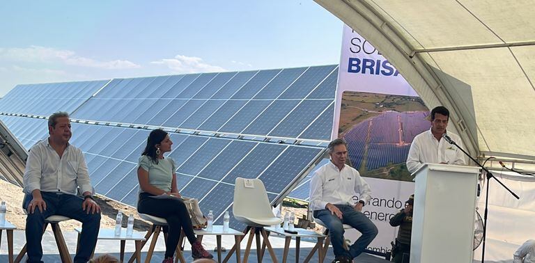 Inauguración de ecoparque solar Brisas, en el municipio de Aipe, en Huila.
