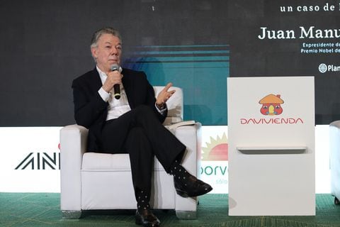 El expresidente Juan Manuel Santos, participó este viernes en la Asamblea de Anif