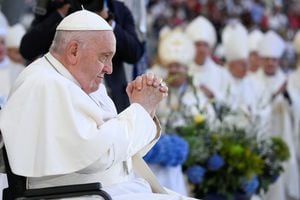 El Papa Francisco celebra una misa en el Estadio Velódromo, como parte de su viaje con motivo de los Encuentros del Mediterráneo (MED 2023) en Marsella, Francia, el 23 de septiembre de 2023.