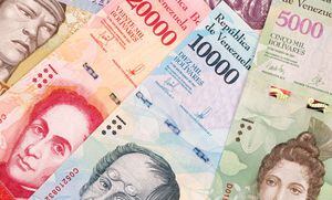 El bolívar, la moneda nacional de Venezuela, se ha depreciado un 500% en estos últimos 12 meses.