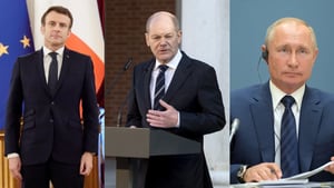 Emanuel Macron, presidente de Francia, Olaf Scholz, canciller de Alemania; Vladimir Putin, presidente de Rusia