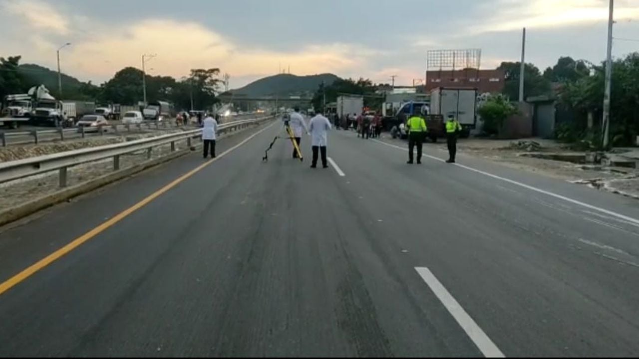 Policía destina equipo especial para reconstruir accidente en Santa Marta, que dejó seis muertos.