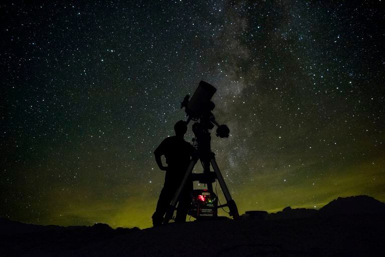 Telescopio / Astronomía / Espacio exterior / Estrellas