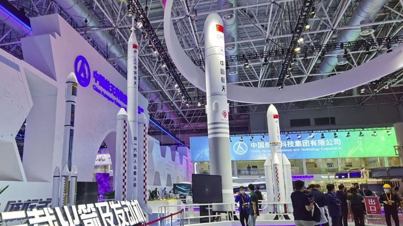 Nuevos cohetes de la serie Larga Marcha en la China International Aviation and Aerospace Exhibition - CMSA irán a la Luna
nasa la nasa
