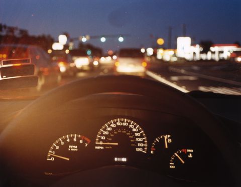 Cuando se trata de garantizar una conducción segura y sin contratiempos, los conductores están interesados en conocer las precauciones que pueden tomar para identificar posibles problemas con su velocímetro.
