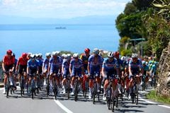 The pack climbs between Recco and Ruta during the 5th stage of the 107th Giro d'Italia cycling race, 178 km between Genova and Lucca, on May 8, 2024. (Photo by Luca Bettini / AFP)