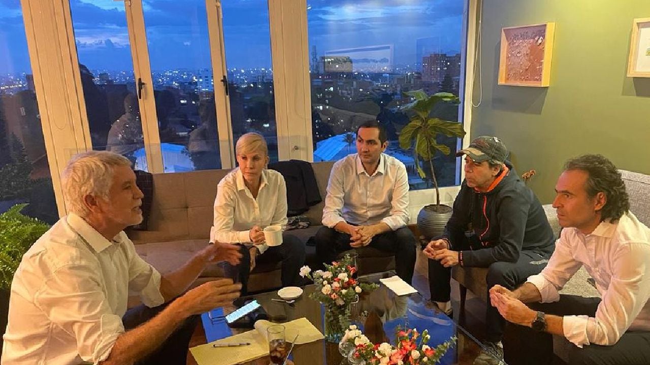 Integrantes de la coalición Equipo por Colombia.