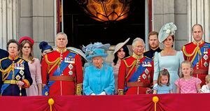 Andrés, el favorito de la reina Isabel II, podría causarle problemas mucho más graves a la monarquía británica que los berrinches de Harry y Meghan. 