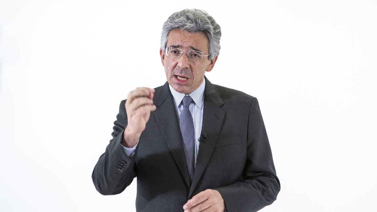 Enrique Gómez Martínez Candidato a la Presidencia