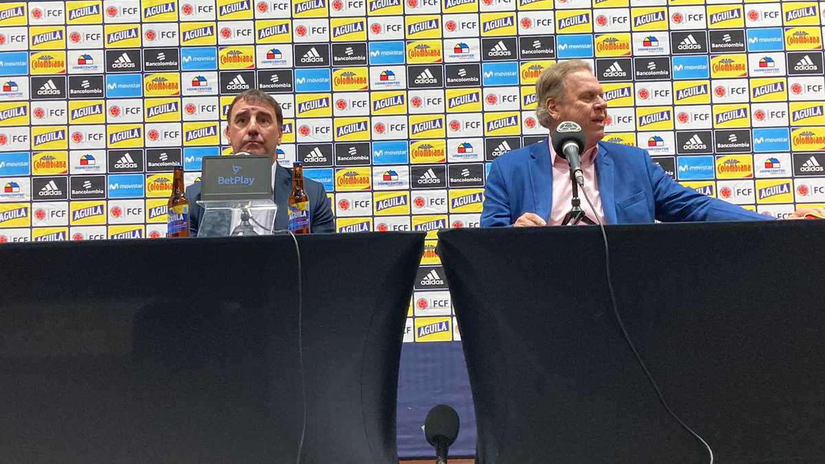 Néstor Lorenzo, nuevo entrenador de la Selección Colombia, junto al presidente Ramón Jesurún