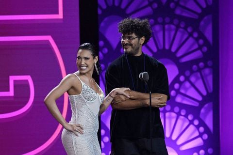 Ana del Castillo y Criolo en la Premiere de los Latin Grammy (Photo by Carlos Alvarez/Getty Images for Latin Recording Academy)