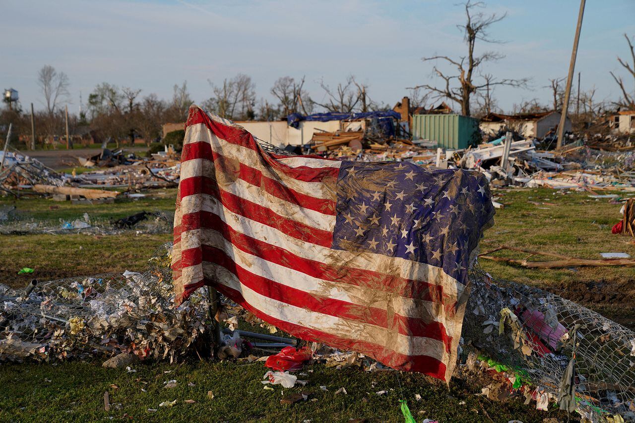 En imágenes : Secuelas de tornado en Mississippi