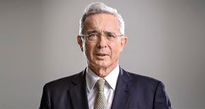 álvaro uribe vélez Expresidente