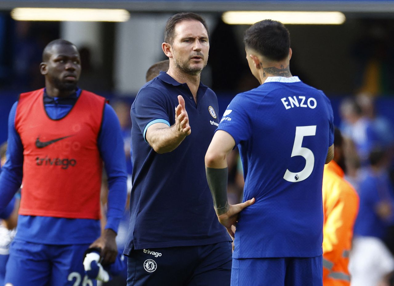 Soccer Football - Premier League - Chelsea v Newcastle United - Stamford Bridge, London, Britain - May 28, 2023 Chelsea manager Frank Lampard and Chelsea's Enzo Fernandez after the match Action Images via Reuters/John Sibley EDITORIAL USE ONLY. No use with unauthorized audio, video, data, fixture lists, club/league logos or 'live' services. Online in-match use limited to 75 images, no video emulation. No use in betting, games or single club /league/player publications.  Please contact your account representative for further details.