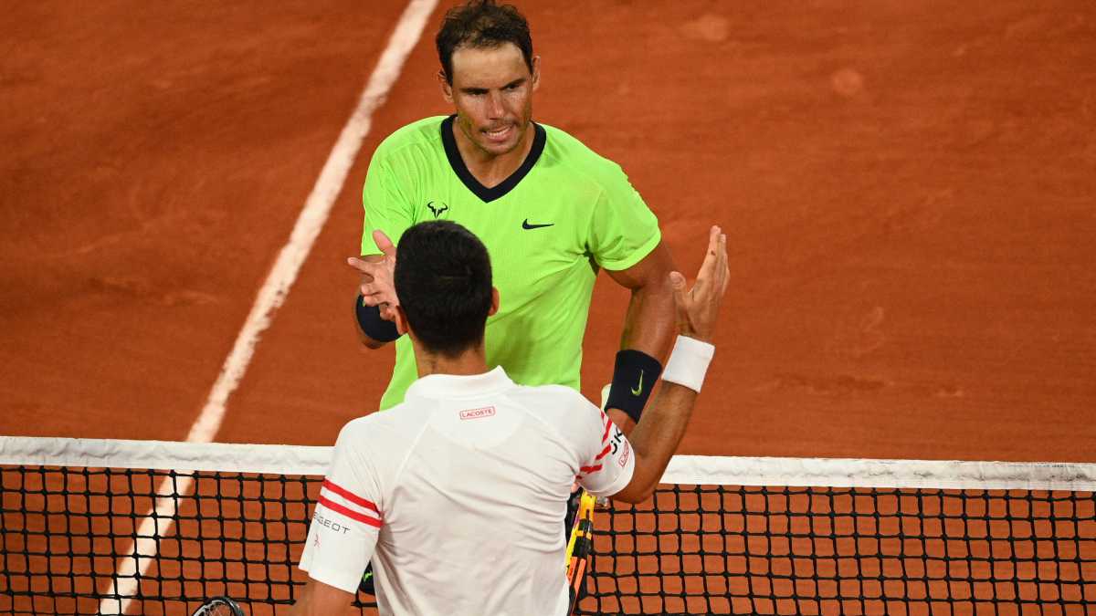 Djokovic y Nadal tras el juego