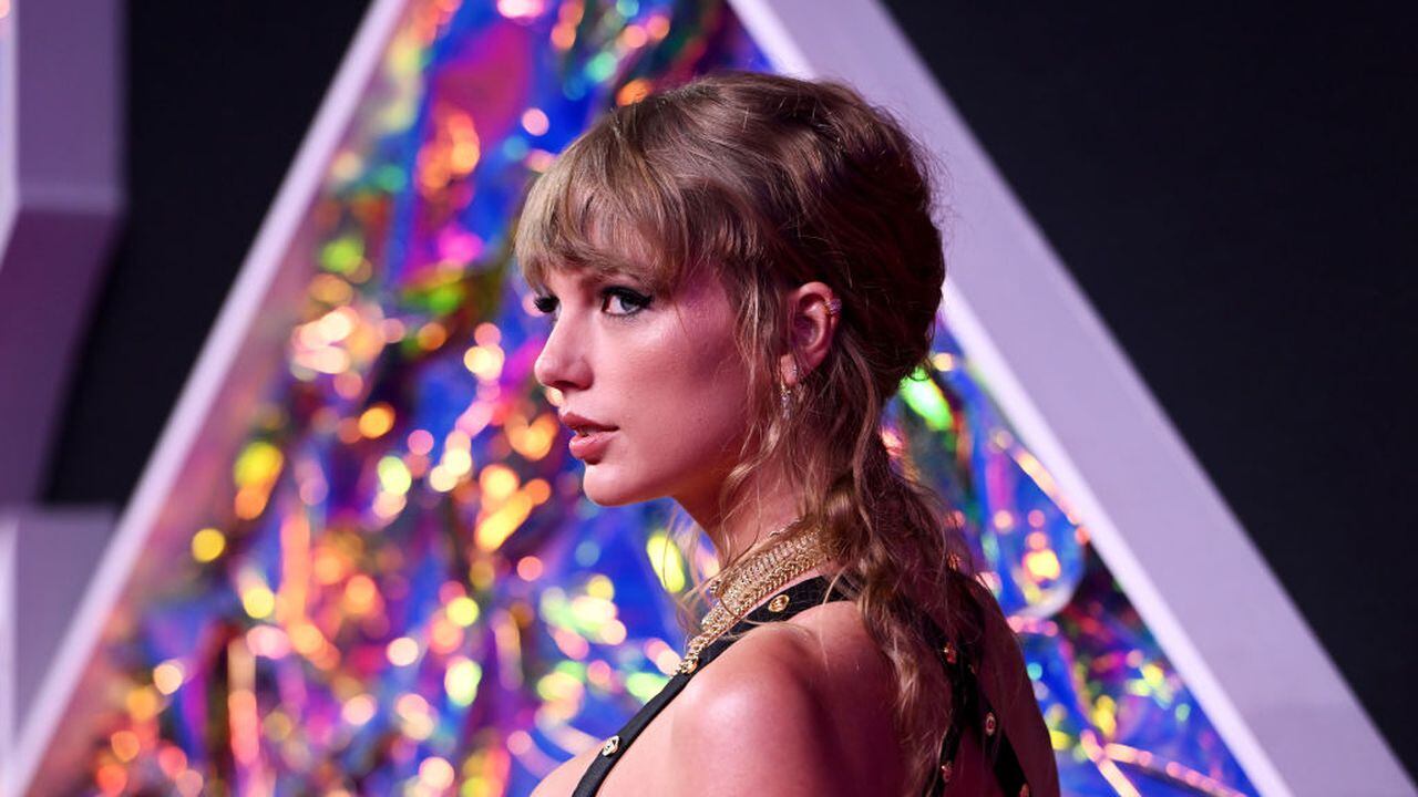 NEWARK, NEW JERSEY - SEPTEMBER 12: Taylor Swift attends the 2023 MTV Video Music Awards at Prudential Center on September 12, 2023 in Newark, New Jersey. (Photo by Noam Galai/Getty Images for MTV)