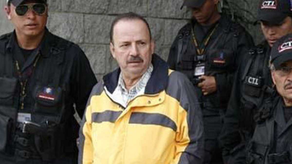 El senador Luis Alberto Gil fue capturado  por  la Fiscalía, después de un año sin avances en su proceso