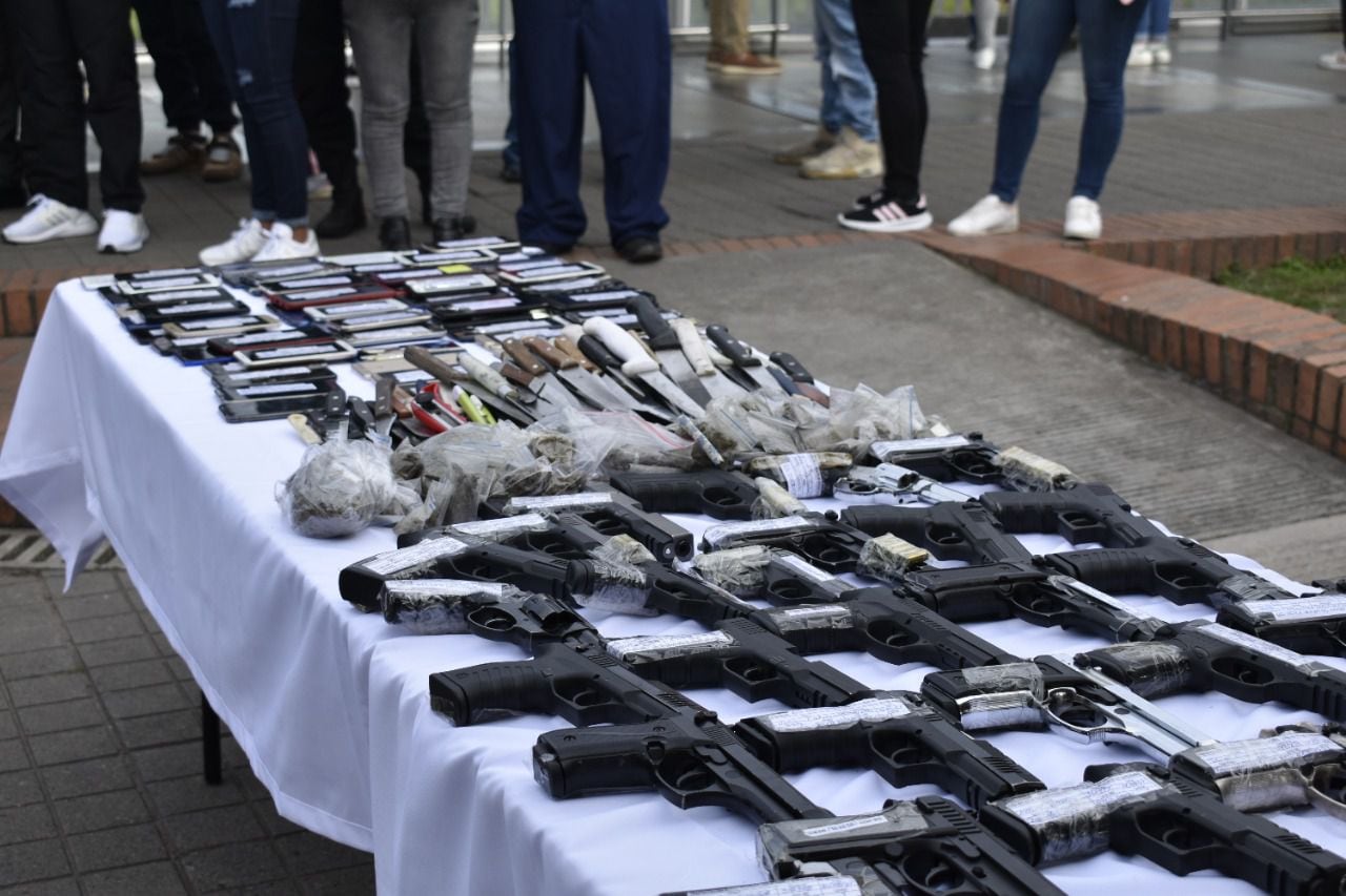 Armas incautadas en TransMilenio