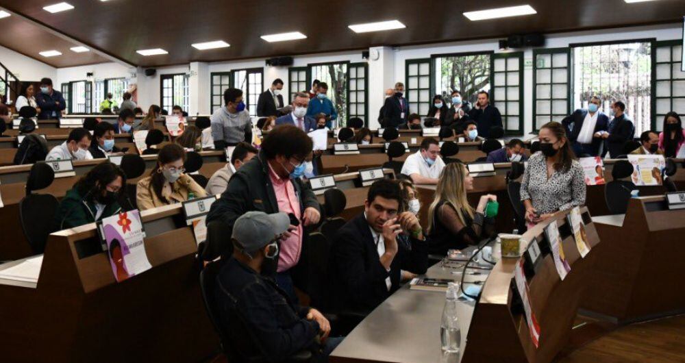 Plenaria del Concejo de Bogotá discutiendo la modificación al reglamento interno.