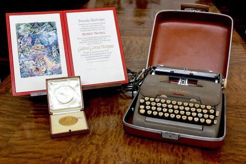 La máquina de escribir con la cual terminó su novela 'Cien años de soledad' y el diploma y medalla que recibió al lograr el Premio Nobel de Literatura, hacen parte del homenaje a Gabriel García Márquez en Argentina.