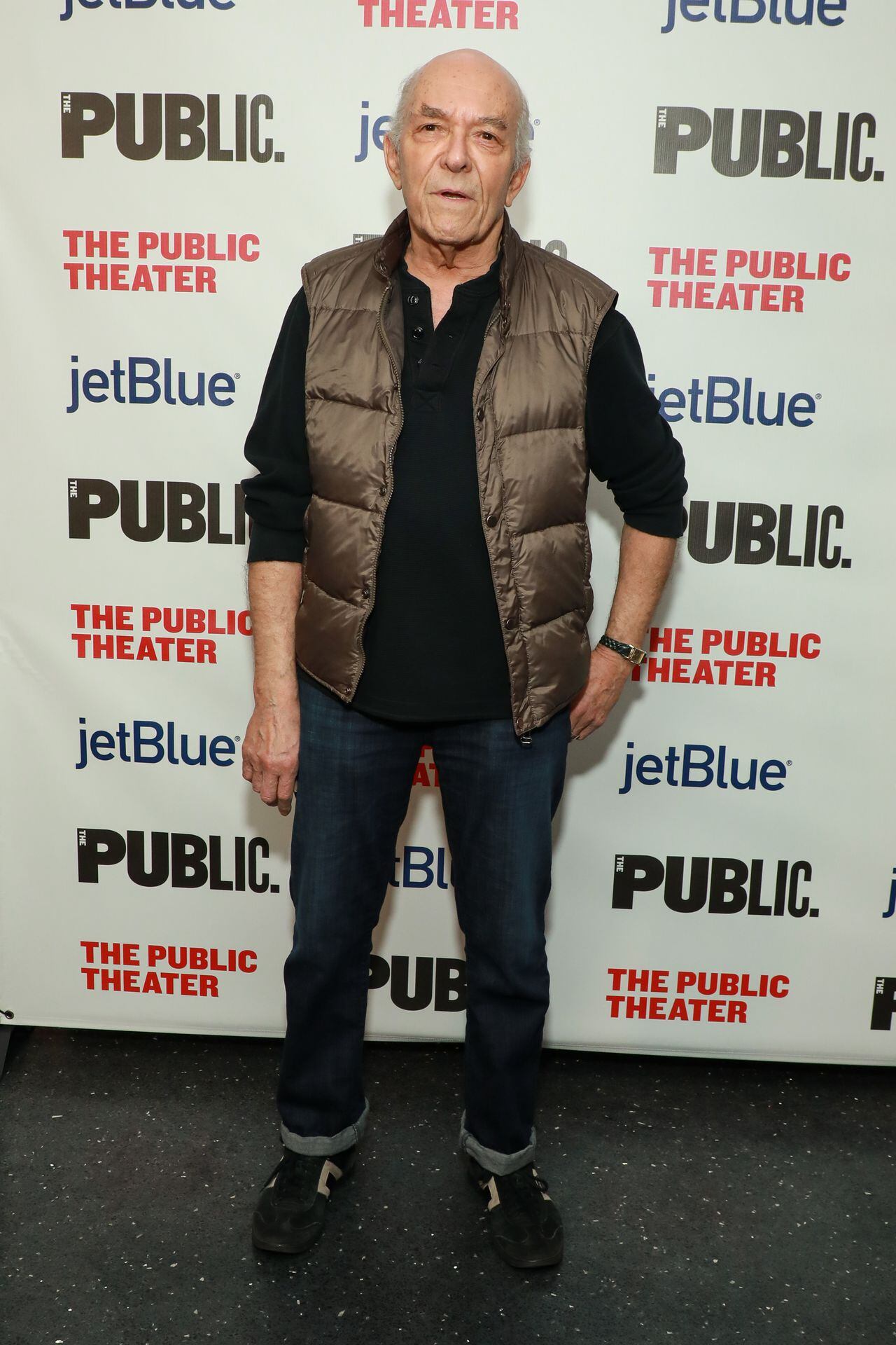 Mark Margolis asiste a la noche de apertura de "A Bright Room Called Day" en The Public Theatre el 19 de noviembre de 2019 en la ciudad de Nueva York. (Foto de Jason Méndez/Getty Images)