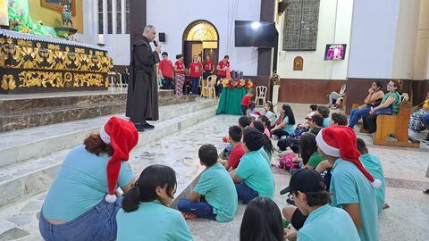 Los niños fueron protagonistas en el primer día de novena navideña en El Templete.