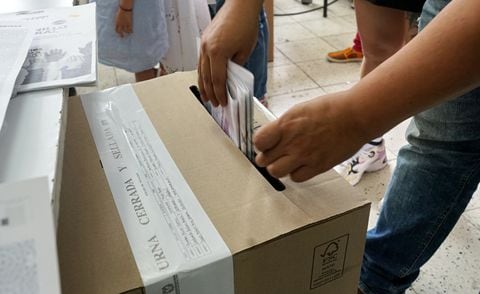 Elecciones 2023 en Cali, Valle del Cauca. Los colombianos salen a votar por sus candidatos