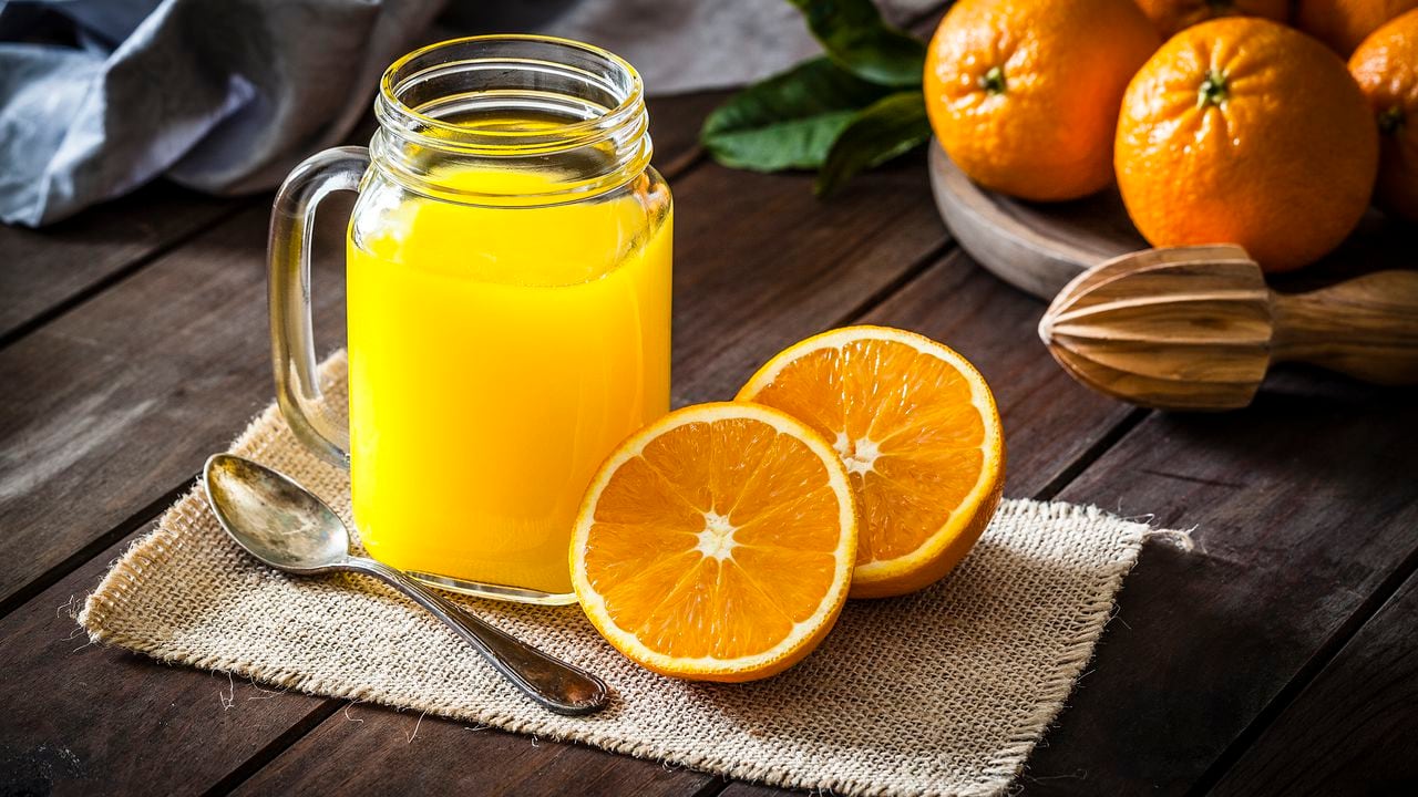 La naranja es fuente de vitamina C.