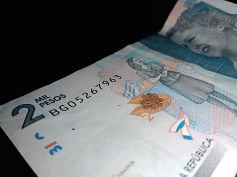 billete de dos mil billetes colombia 2000 2.000 S2.000