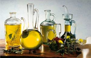 El aceite de oliva es beneficiosos para el cabello.