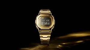 Reloj Casio G-SHOCK bañado en oro de 18 quilates.