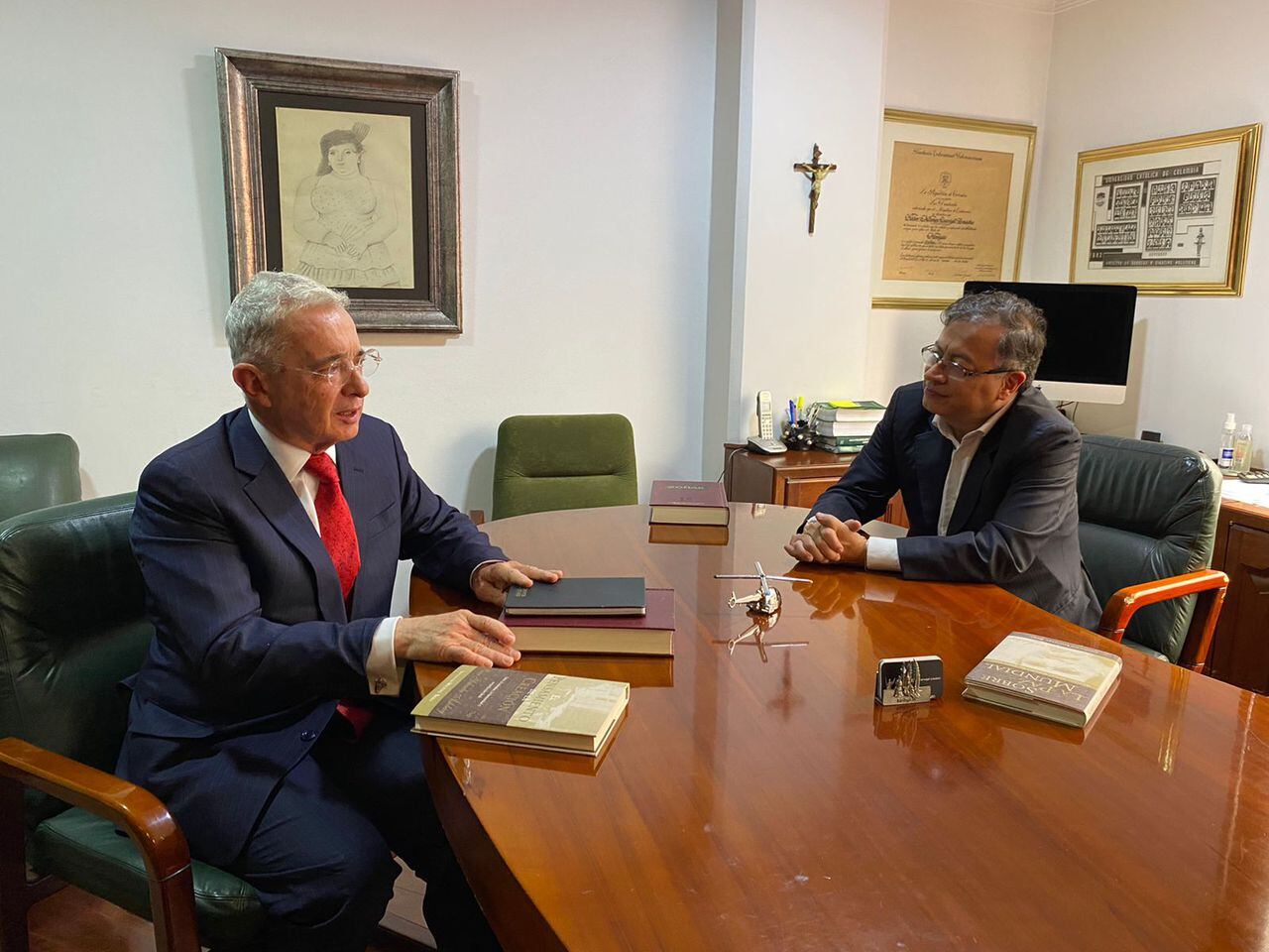 Reunión Gustavo Petro y Expresidente Alvaro Uribe